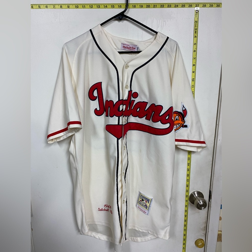 Michell & Ness
Satchel Paige
Cleveland Indians Jersey